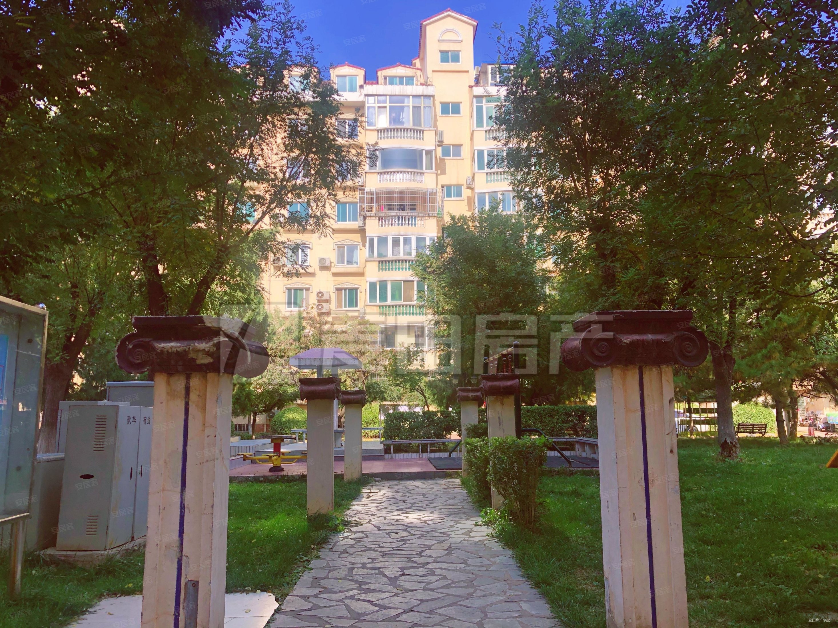 听涛雅苑102平南北两居中层满5年临地铁