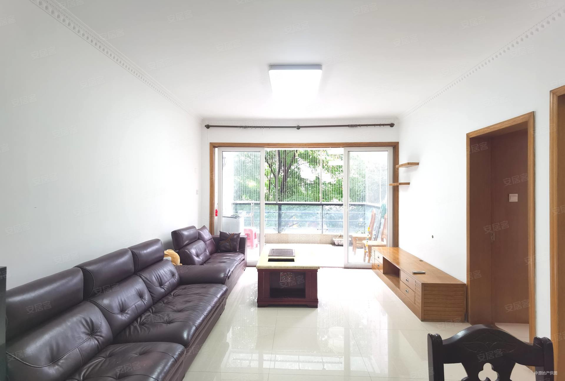 世纪春城(三期)3室2厅1卫96.65㎡东南380万