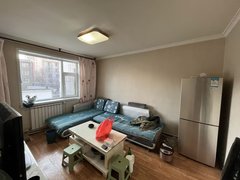 西宁城中饮马街水井巷背后 南关街 整租两室一厅一厨一卫 家具区全 拎包入住出租房源真实图片