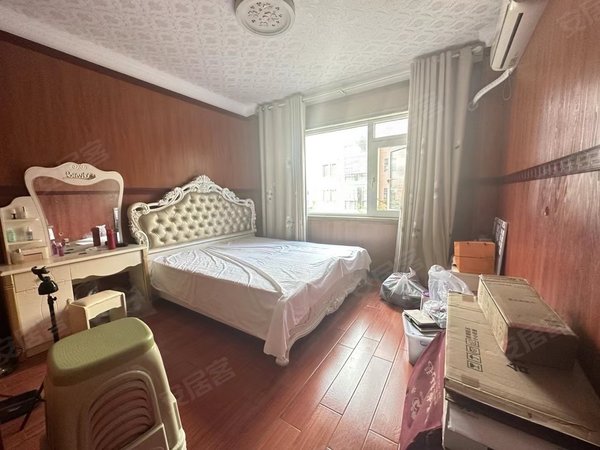 红河个旧个旧城区万城米兰春天万城米兰春天 三房两卫带家具家电 带一