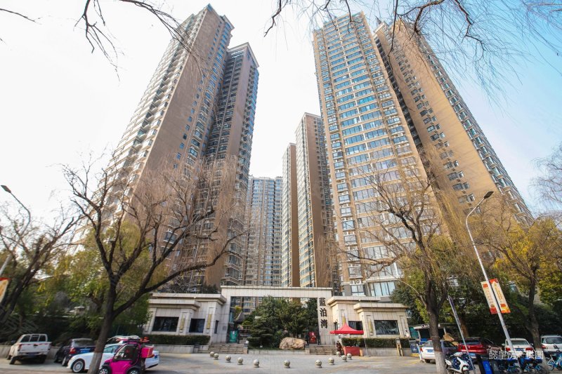 降价急售 蓝波湾 精装修三室 95万全新家电家具 通透 可谈,富地蓝泊湾