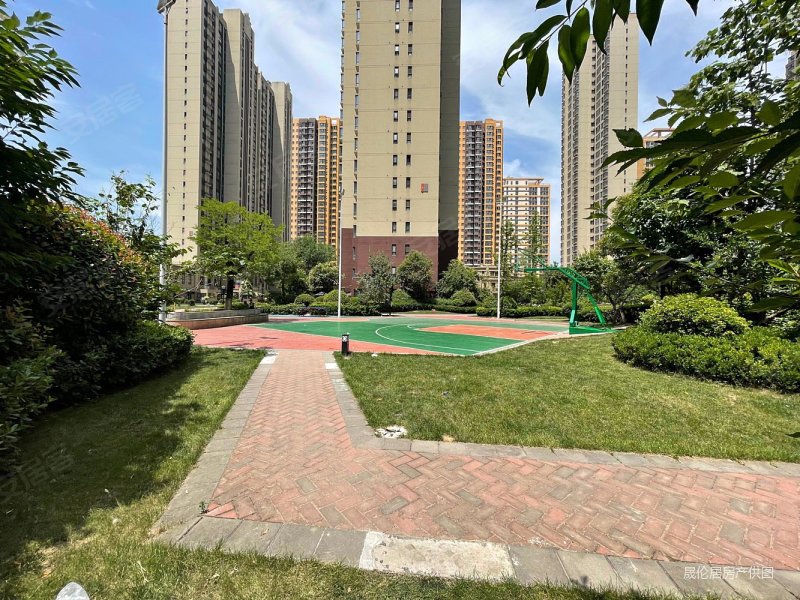 满堂悦moma1室1厅1卫52.16㎡南100万