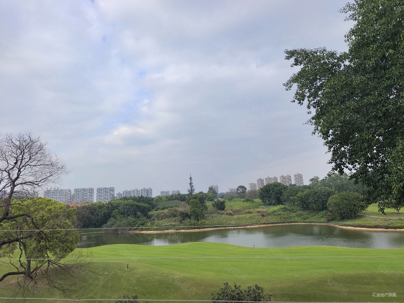 峰景高尔夫顶豪圈层区大别墅 占地1005平台湾业主急售