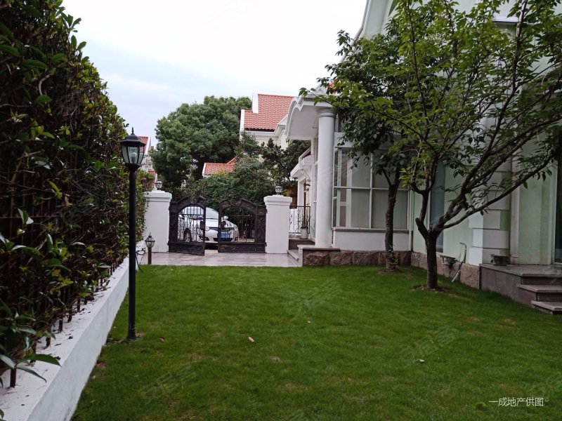 明苑别墅医疗配套成熟有电梯低容积环境好停车方便