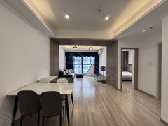 桂林七星玉满大酒楼急租房 接看万达 棠棣之华 时尚白领精装一房二厅 家电具齐全出租房源真实图片