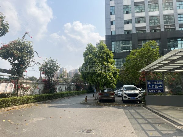 南宁江南星光大道天元国际天元国际 3室2厅1卫  96平  户型方正干净