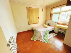 青岛市北洛阳路月付3楼 光线好 近地铁一号线中心医院站万科广场 早市出租房源真实图片