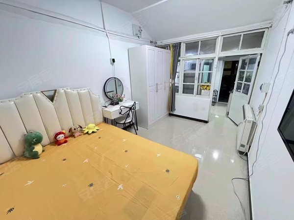 十条东四十二条21号院张自忠地铁 大平房一居室出租出租房源真实图片