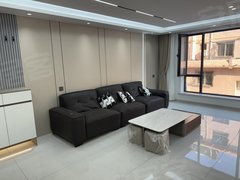 通辽科尔沁万达广场市中心 平安西区 1200月 精装三室 想要空调给买新的.出租房源真实图片
