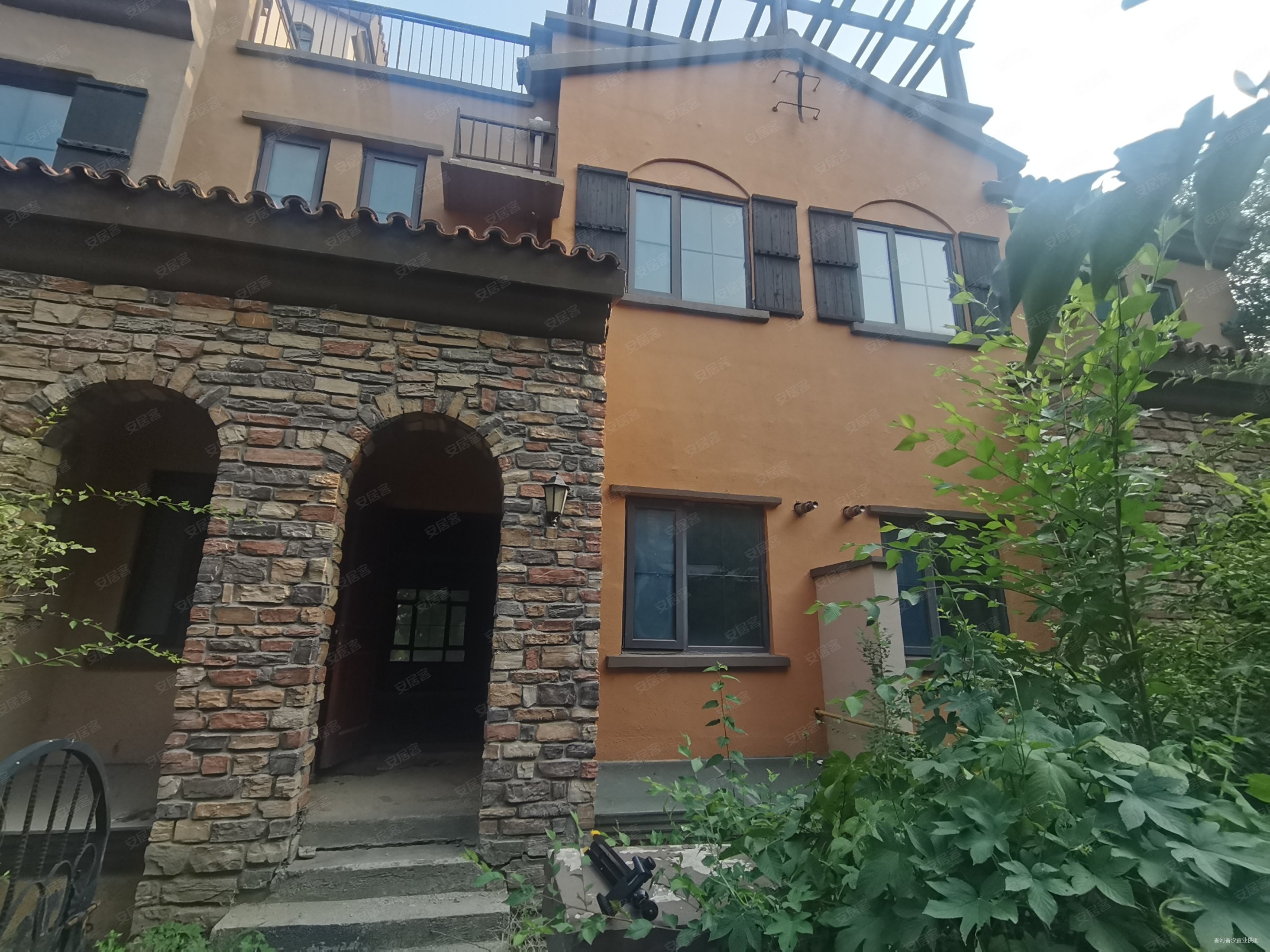 北京通州旁香河大运河孔雀城里联排别墅257平