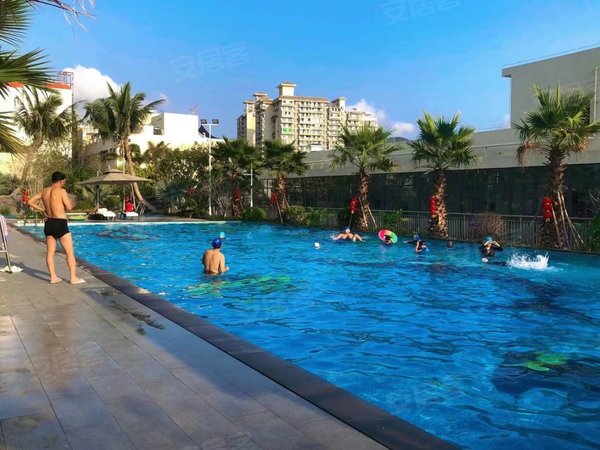 三亚新房出租.现代式管理免费游泳池.三亚星港新小区