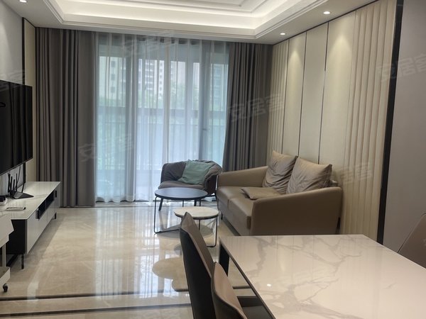 苏州常熟东南开发区名湖豪庭带车位!