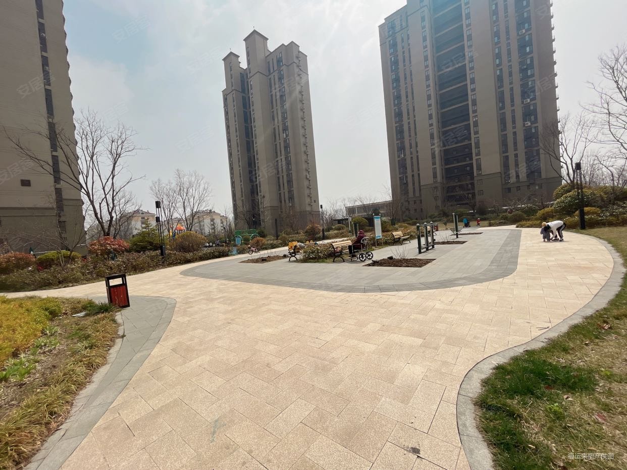 中建锦绣城八期雅园,3室2厅2卫131.9毛坯