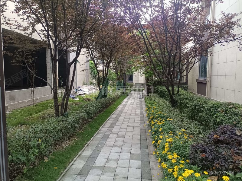 179平毛坯298万元朝向东南复地花屿城