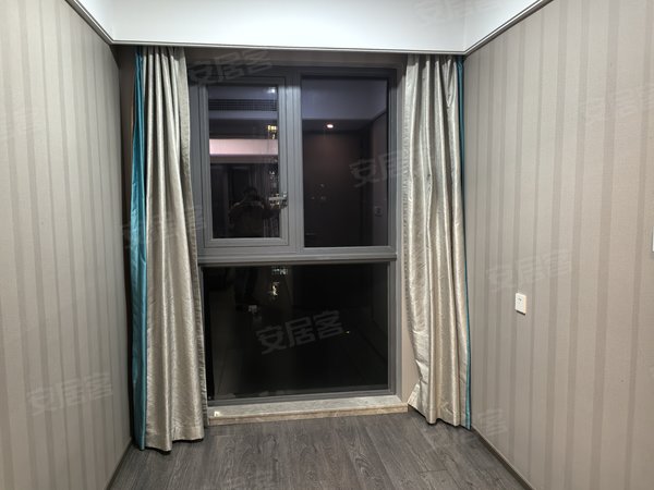 绍兴柯桥安昌钱江彩虹府出租 彩虹府精装四室大平层,户型南北通透