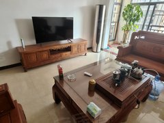 防城港港口桃花湾广场出租海湾公馆，3房2厅2卫，房子干净整洁，采光好，出租房源真实图片