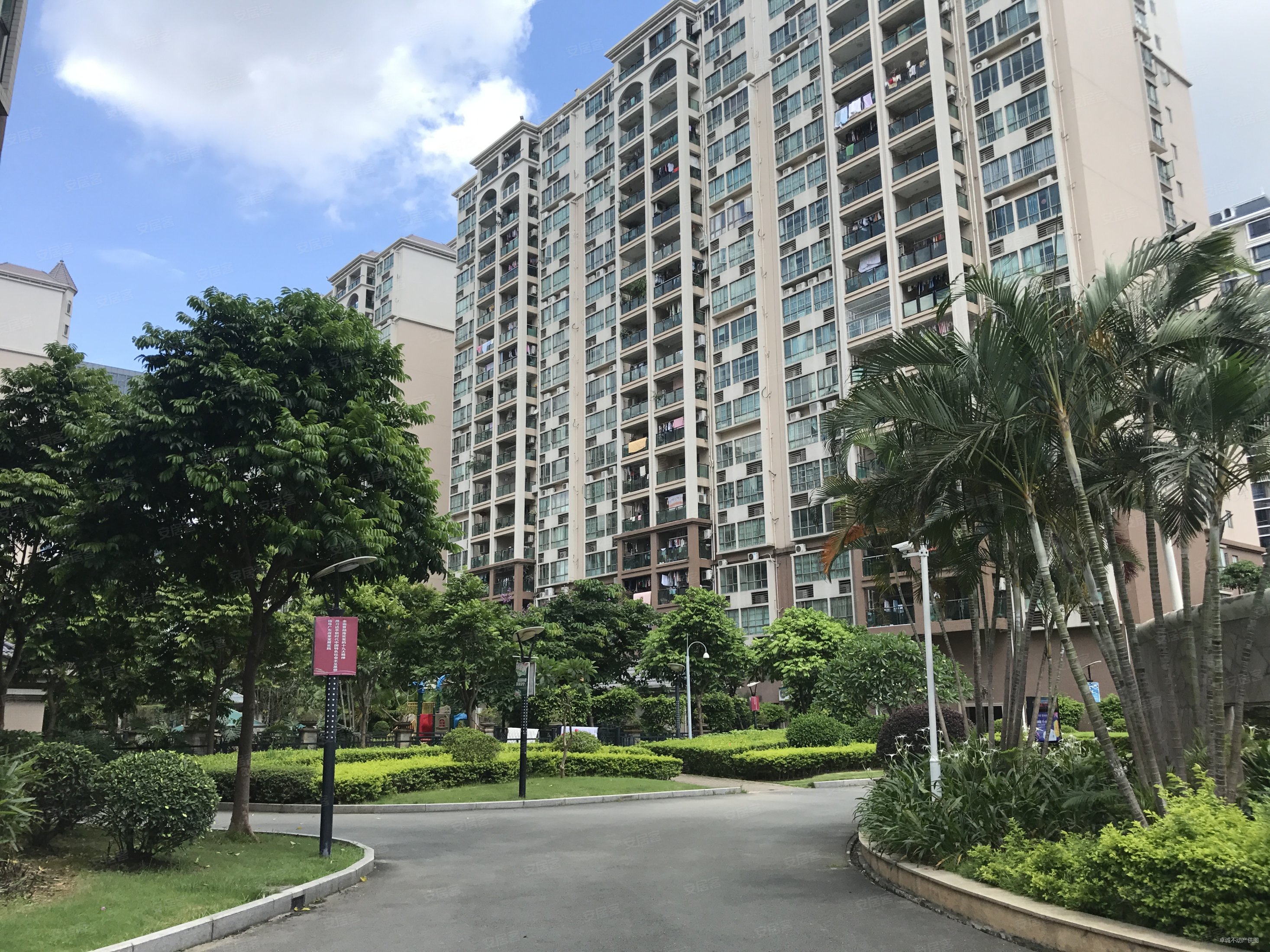 塘厦中心区隆福花园一楼大平层朝南带80平花园低于市场价格