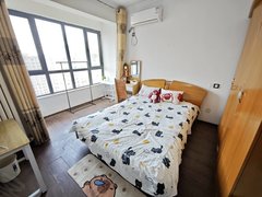 郑州管城紫荆山路紧邻地铁口 地面公交站 周边设施配套齐全出租房源真实图片