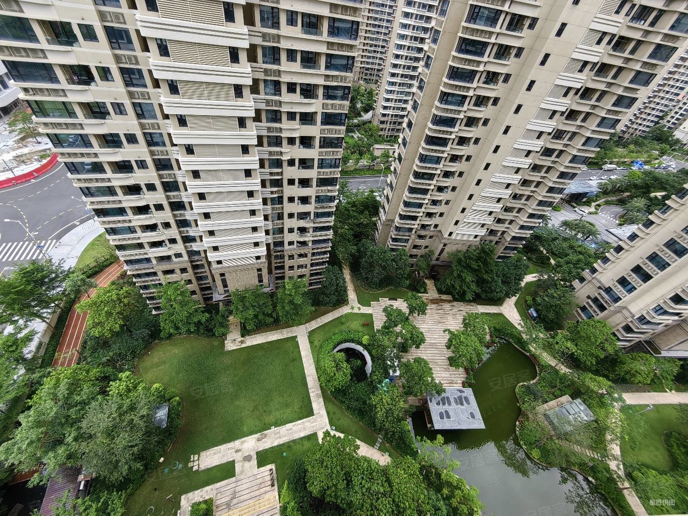 华发首府2室2厅1卫84.73㎡南北390万