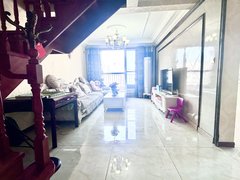 龙口东海官道街价格可议日租,月租,电梯复式,家具家电齐全,精装修,拎包入住出租房源真实图片