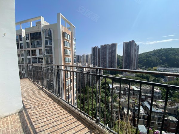 深圳布吉慢城慢城(一二三期)慢城两房出租,电梯高层景观好,大阳台