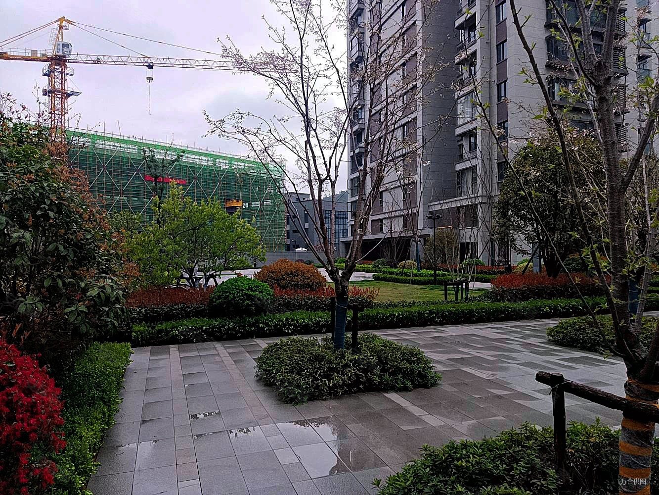 宝龙融信新世邸3室2厅1卫89.82㎡南135万