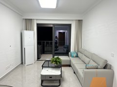 旭悦城全屋瓷砖三房 客厅空调 能耗低 有纱窗 定制衣柜