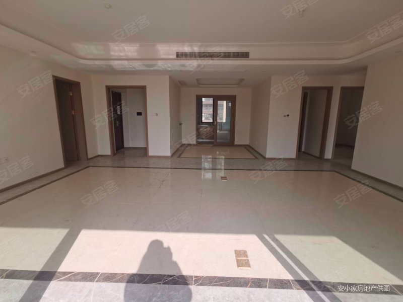 奥山府~ 次新房  业主非常急卖  只等有缘人