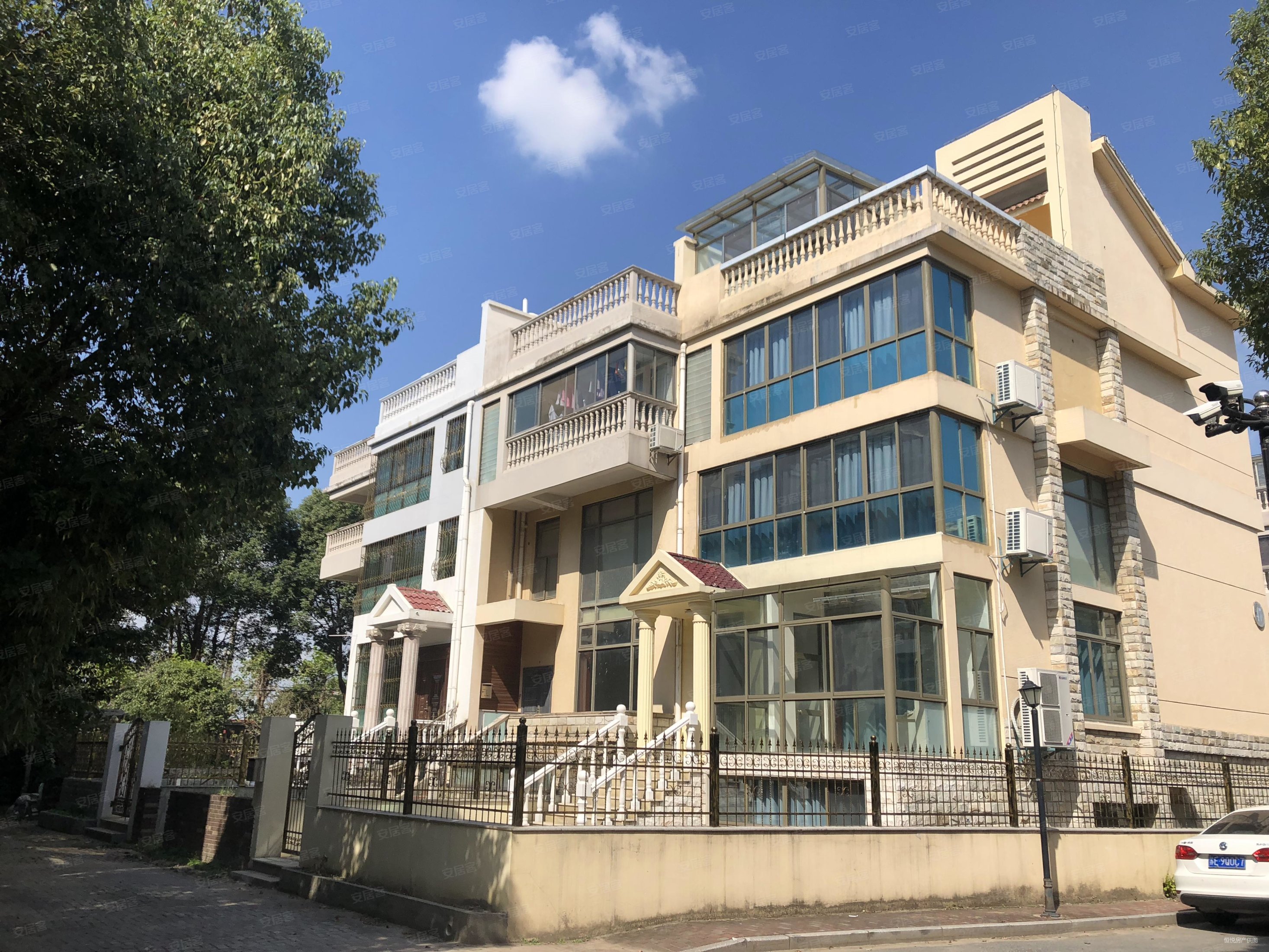 位置佳,诚心急售,鸿禧山庄二手房,340万,4室2厅,5卫,180平米-昆山安居