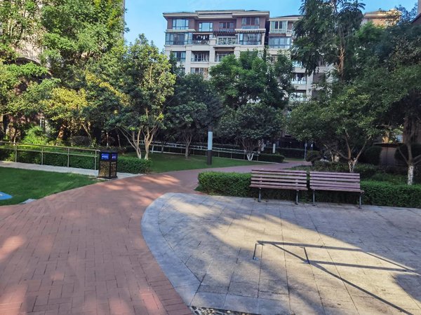 重庆合川钓鱼城街道花滩国际新城花漫里花滩花漫里小区环境好 交通