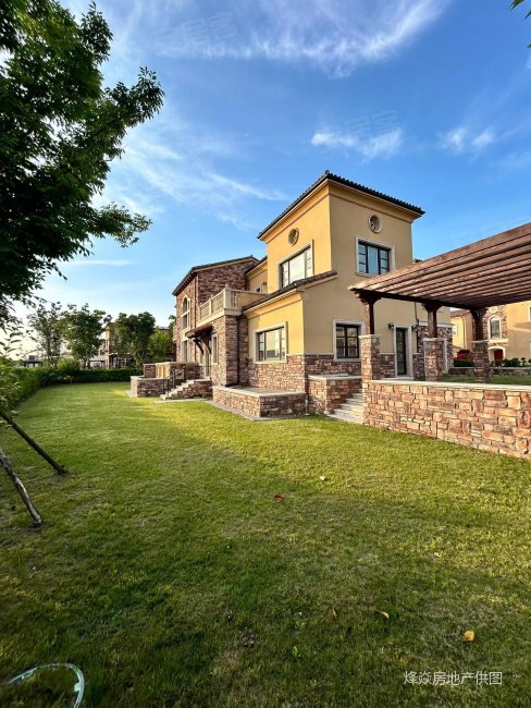 麓山别墅区~ 豪装现房独栋(花园300平,赠送车位2个)