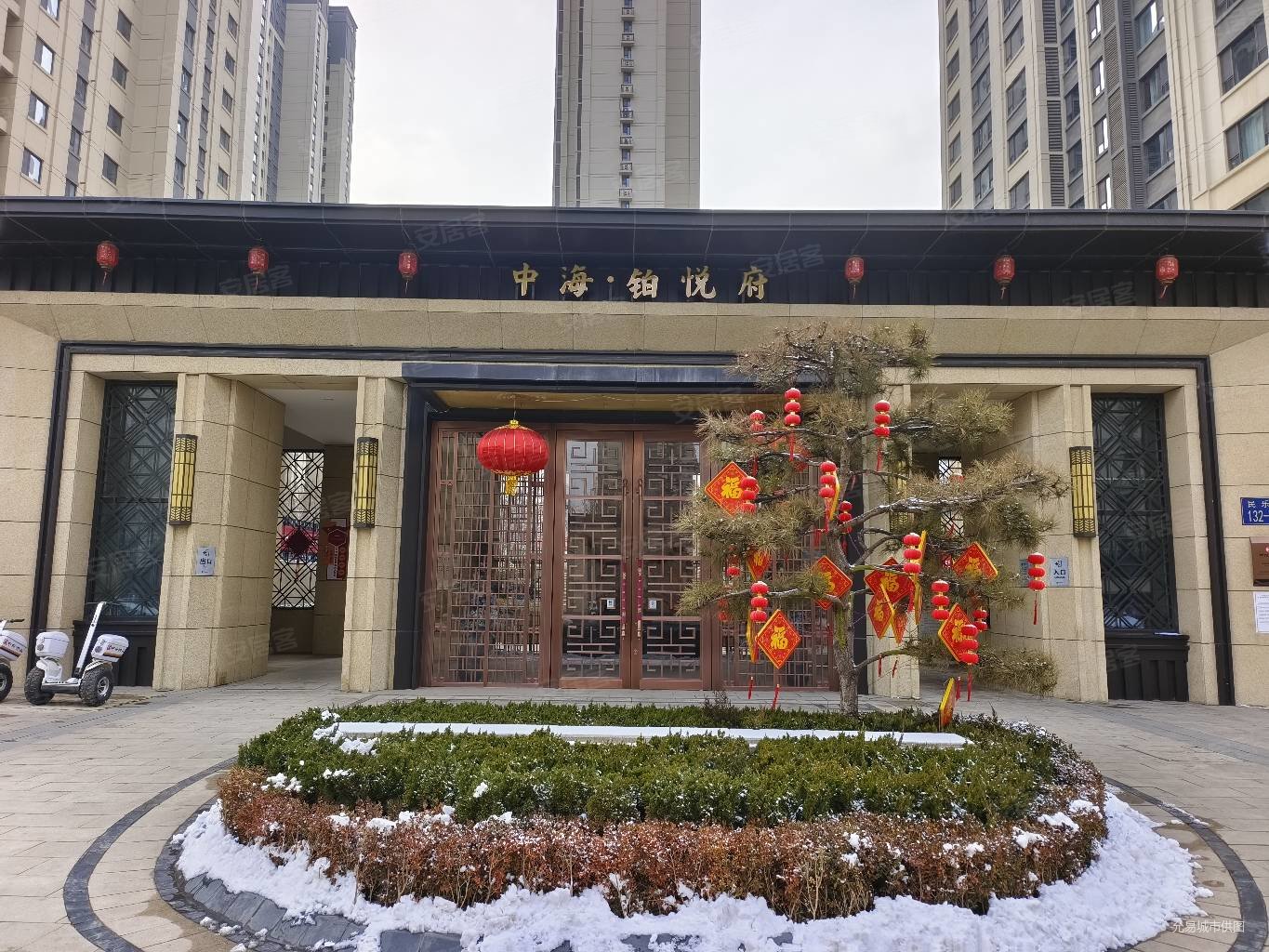 中海铂悦府3室2厅2卫127.55㎡南北142万