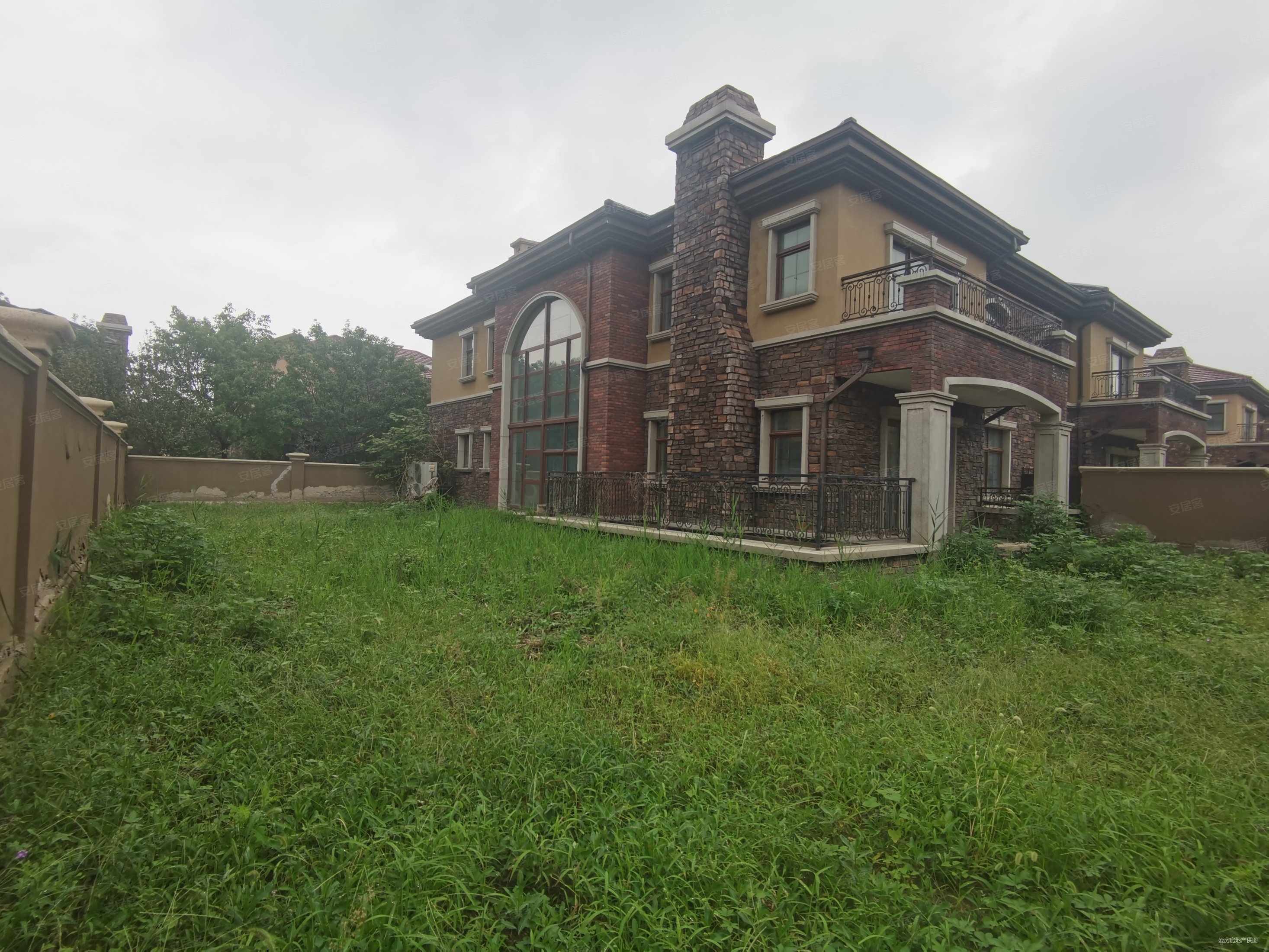 北辰红橡墅4室3厅4卫517.57㎡南北2100万