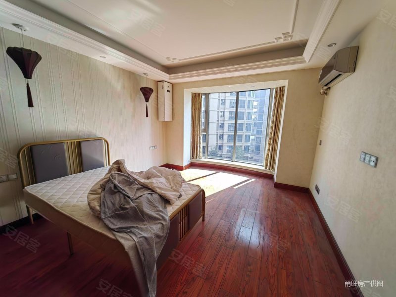 绿城皇冠花园一期 精装三房 东首边套 高层视野开阔