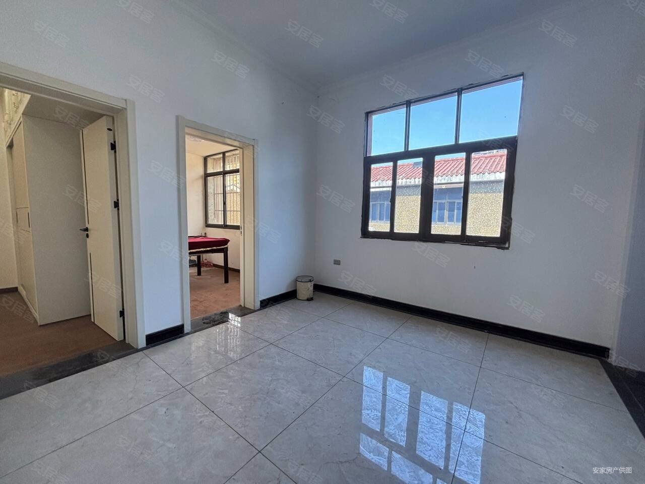 五洲庄园6室2厅3卫280㎡南北88万