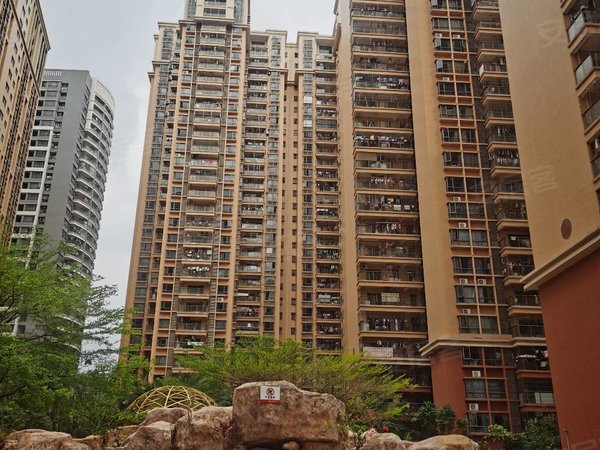 深圳宝安沙井中泰国际沙井精装修三房一厅一卫  家具家电齐全 拎包