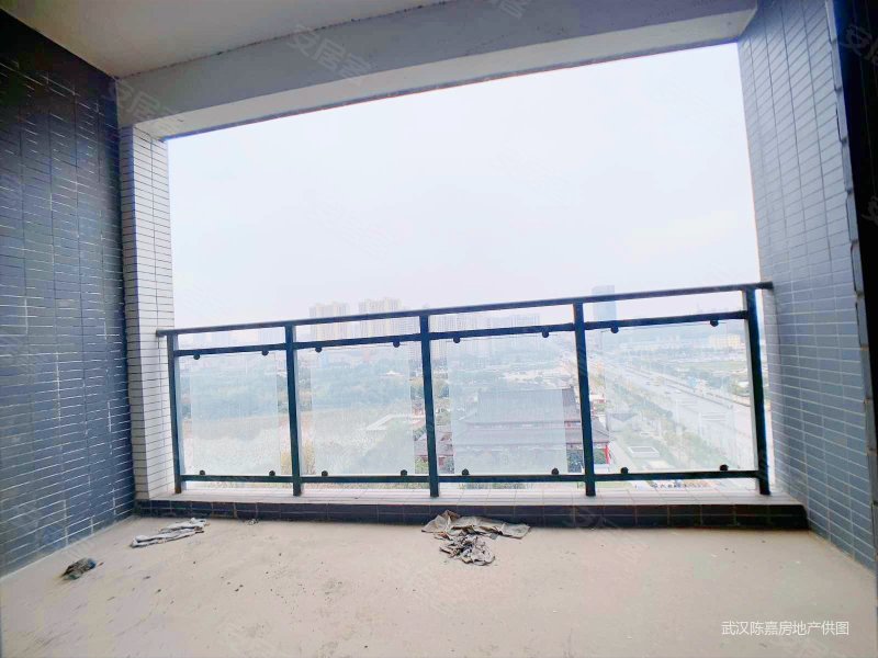 谭鑫培地铁口文化路江郡华府小高层大三房急售