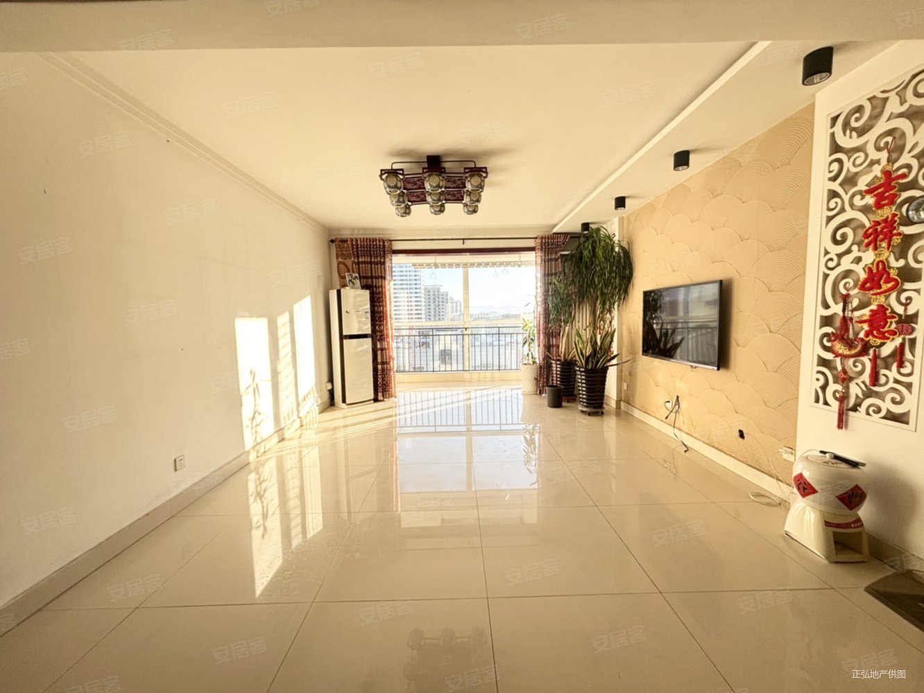 安泰首府3室2厅2卫143㎡南北118万