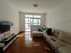 泰州海陵京泰路蓝思附近天德湖旁康和花园三室养生楼1600出租，有钥匙看房出租房源真实图片