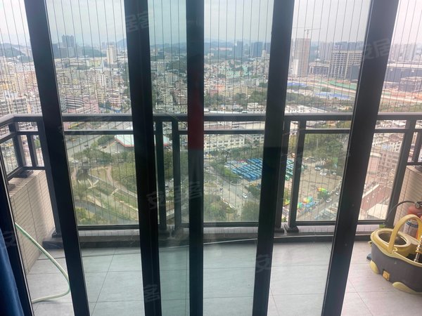 深圳龙华观澜中森公园华府2月26日新出 2房 价格可谈 有钥匙随时看房