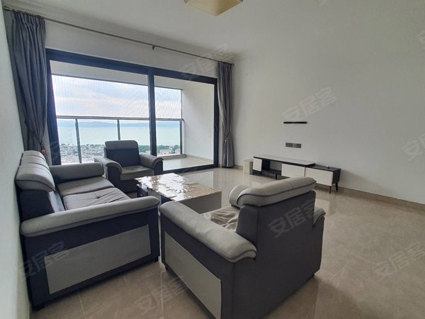 汕尾汕尾城区香洲御景壹号御景壹号 3室2厅2卫 南北通透 电梯房 132平