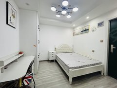 上海长宁天山加装电梯一房一厅 可养宠物办居住证 2号线娄山关路站二百米出租房源真实图片