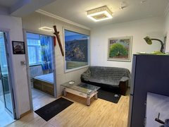 海西格尔木城区出租可月付，玲珑湾一室一厅 1300押一付一，家具家电齐全出租房源真实图片