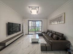 恩施恩施市旗峰坝碧桂园江畔豪庭 精装四室两厅两卫双阳台 家电齐全 固定车位出租房源真实图片
