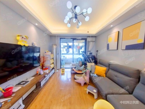 绿地派克公馆 小三居 房龄新 交通便捷 高楼层采光充足