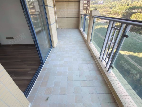 深圳罗湖红岗花园银湖半山新出一套次新房丨7米大阳台丨出租房源真实