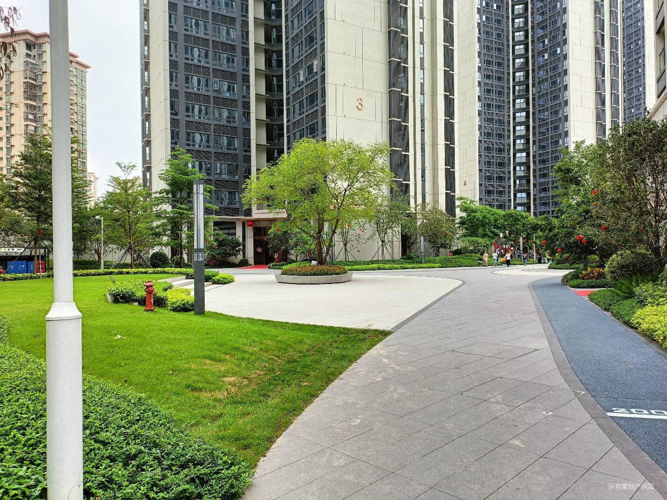 嘉富新禧3室2厅2卫96㎡南525万