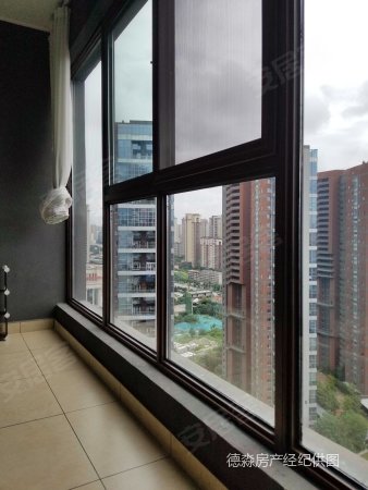 万科大明宫2梯2户俯瞰大明宫国家遗址公园