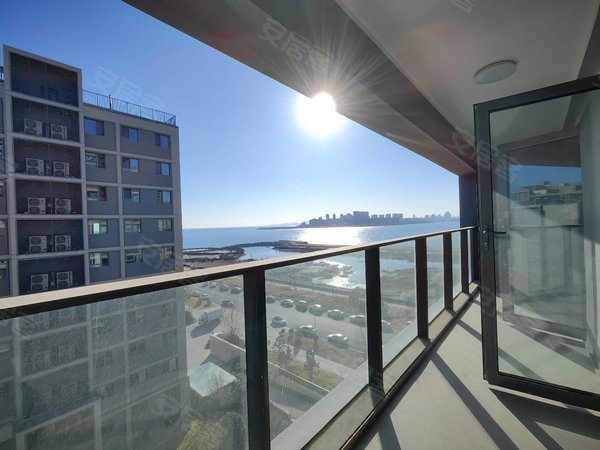 青岛黄岛东方影都灵山湾壹号海景电梯洋房大套四 首租中央空调精装