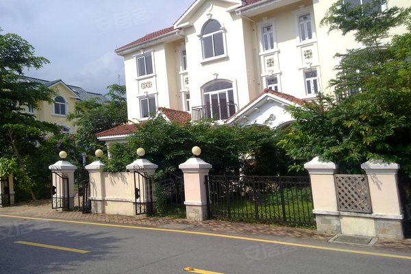 东方夏湾拿花园